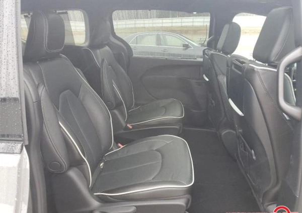 Chrysler Pacifica cena 126700 przebieg: 13577, rok produkcji 2022 z Bukowno małe 67
